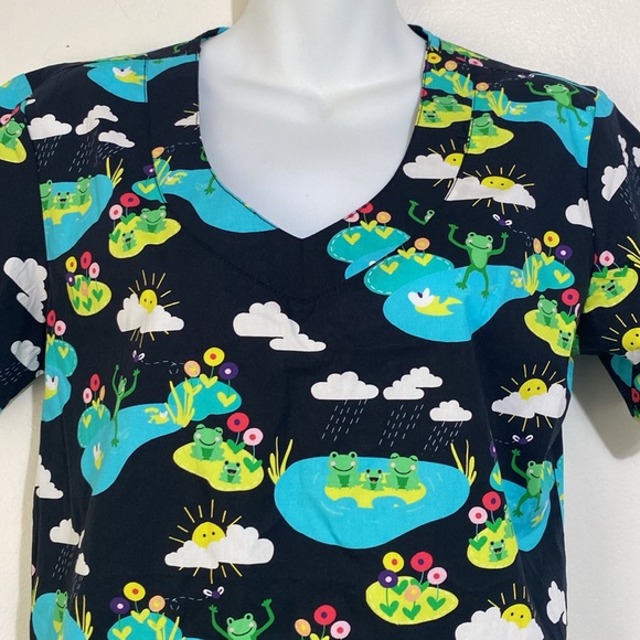 Tasha & Me Scrub Top - Picture 3 of 11